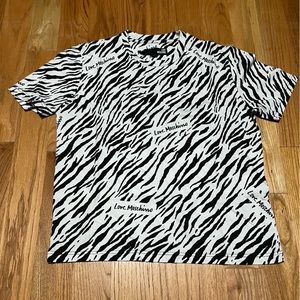 Moschino t shirt
